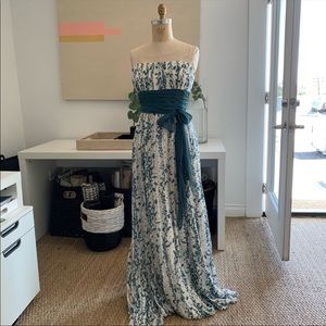 BCBGMAXAZRIA 100% SILK MAXI DRESS WORN ONCE